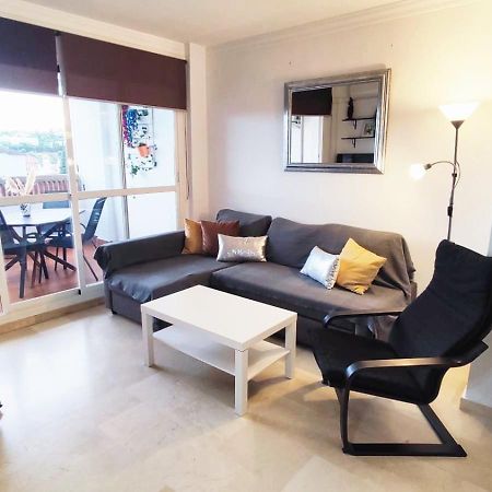 2Bdr Sunny Apartment With Pool And Private Parking In Benalmadena Exterior photo