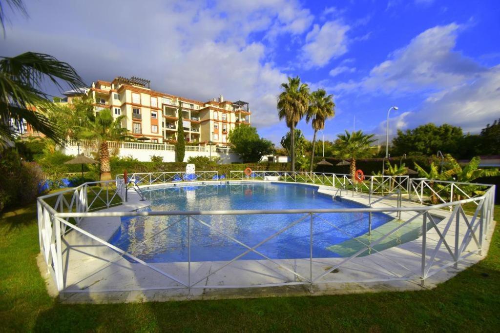 2Bdr Sunny Apartment With Pool And Private Parking In Benalmadena Exterior photo